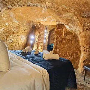  Appartement Historic Hypogenian Center